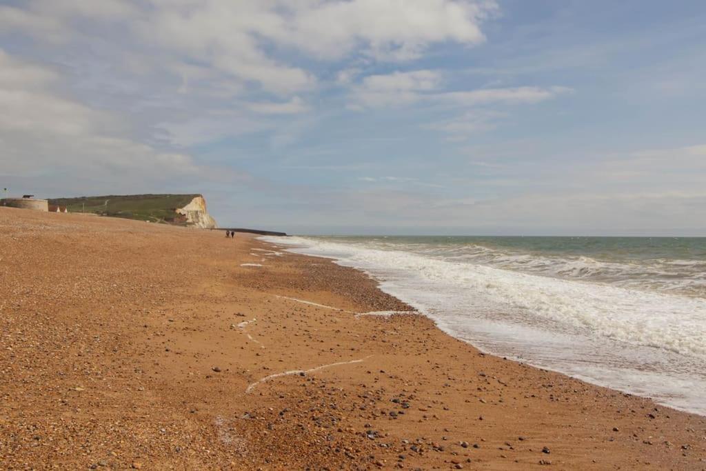 The Courtyard, 30 Seconds To Sea By Air Premier Apartment Seaford